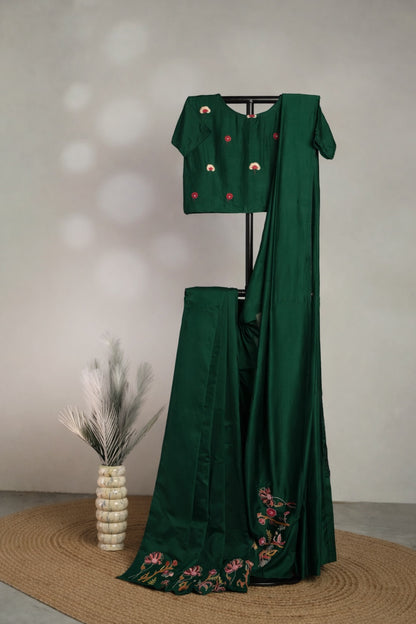 EMERALD GREEN FLORAL EMBROIDERED SAREE SET