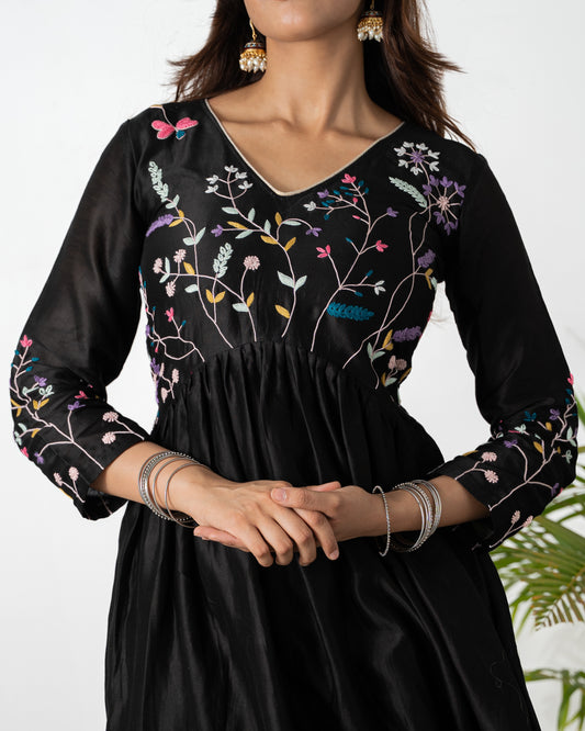 BLACK LUXE EMBROIDERED ANARKALI ENSEMBLE