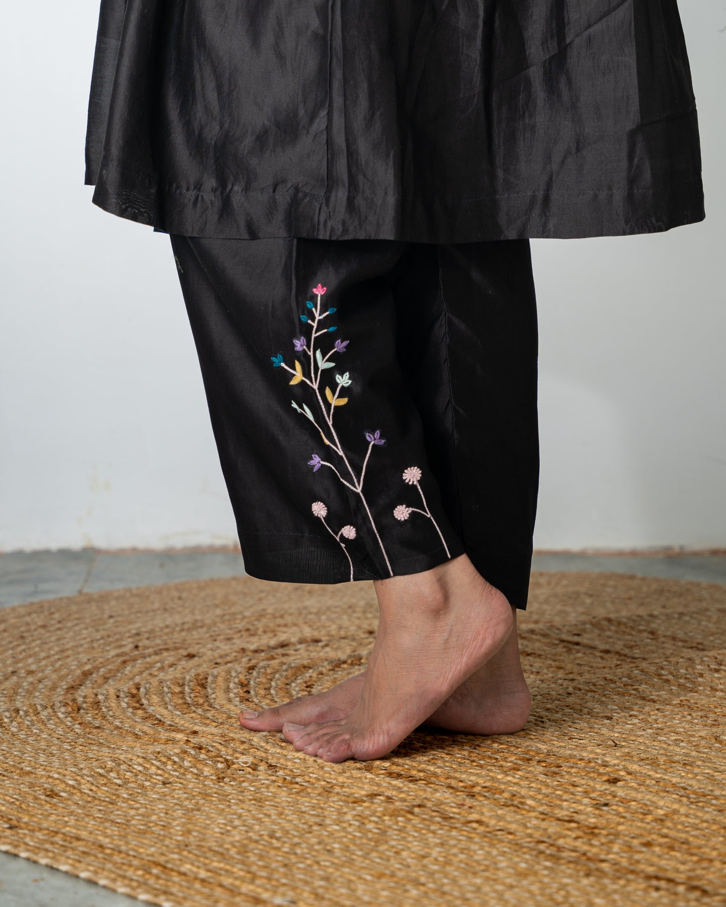 BLACK LUXE EMBROIDERED ANARKALI ENSEMBLE